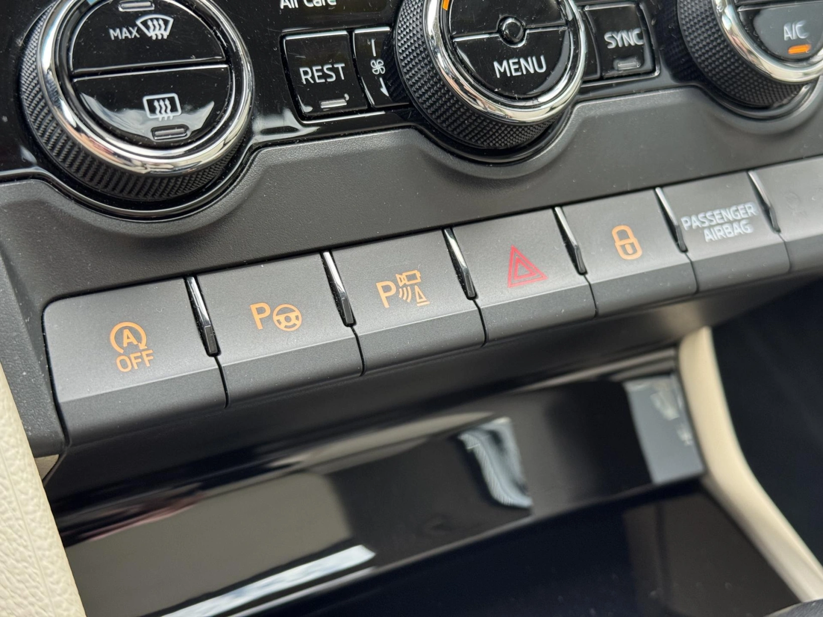 Škoda Kodiaq – 2.0TSi DSG 4X4 Style, ACC PANO
