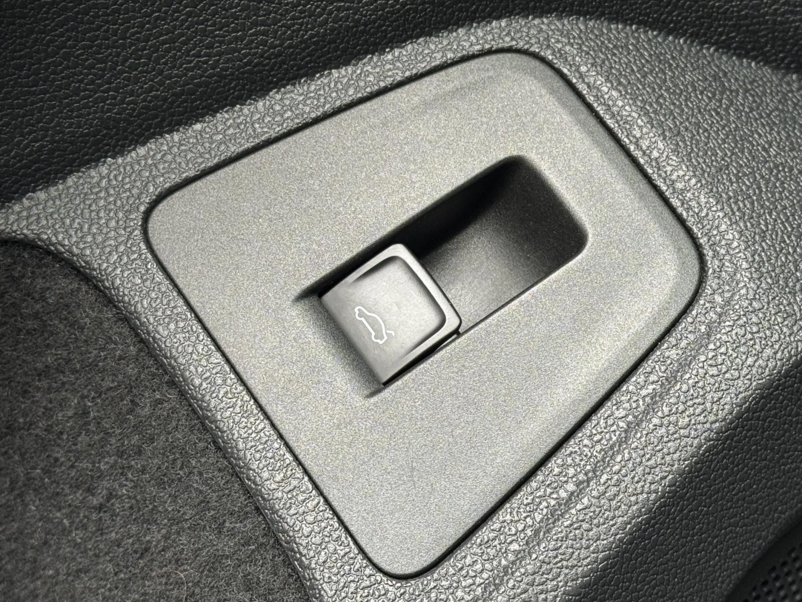 Volkswagen Tiguan – 2.0TSi DSG 4M, Highline, 1.Maj