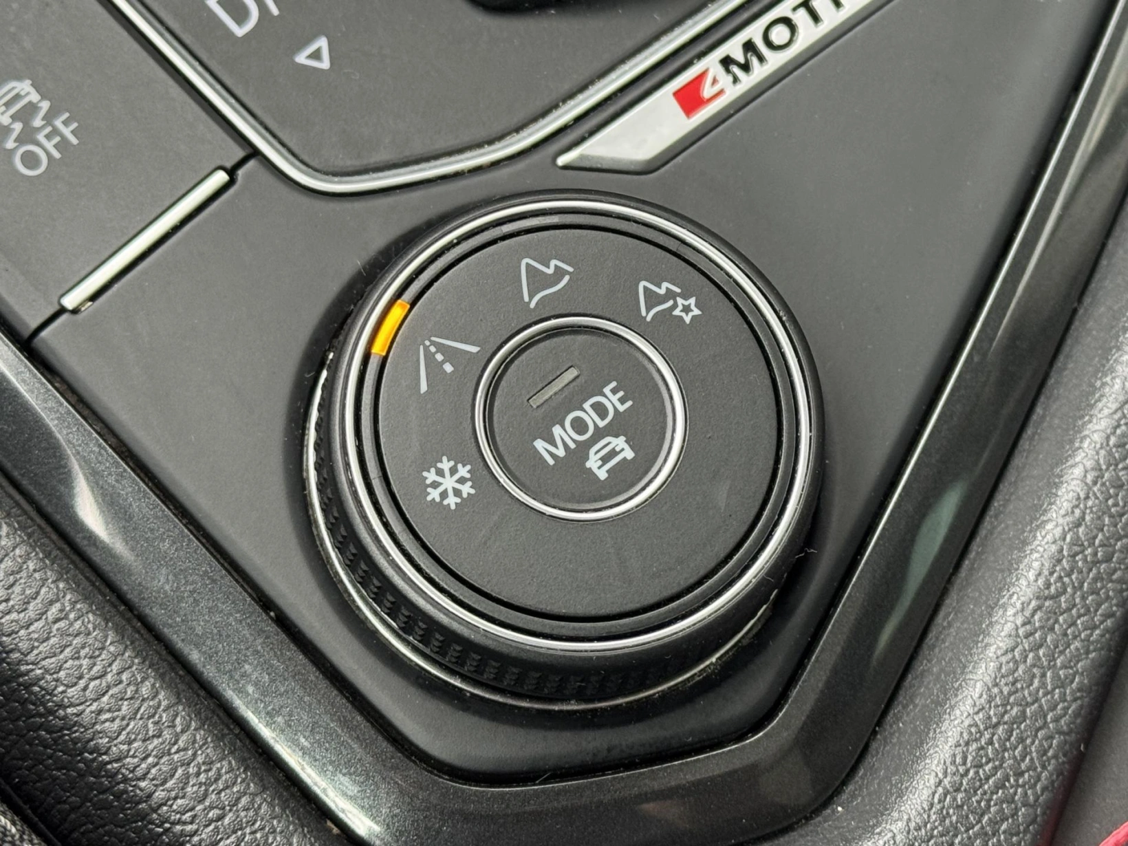 Volkswagen Tiguan – 2.0TSi DSG 4M, Highline, 1.Maj