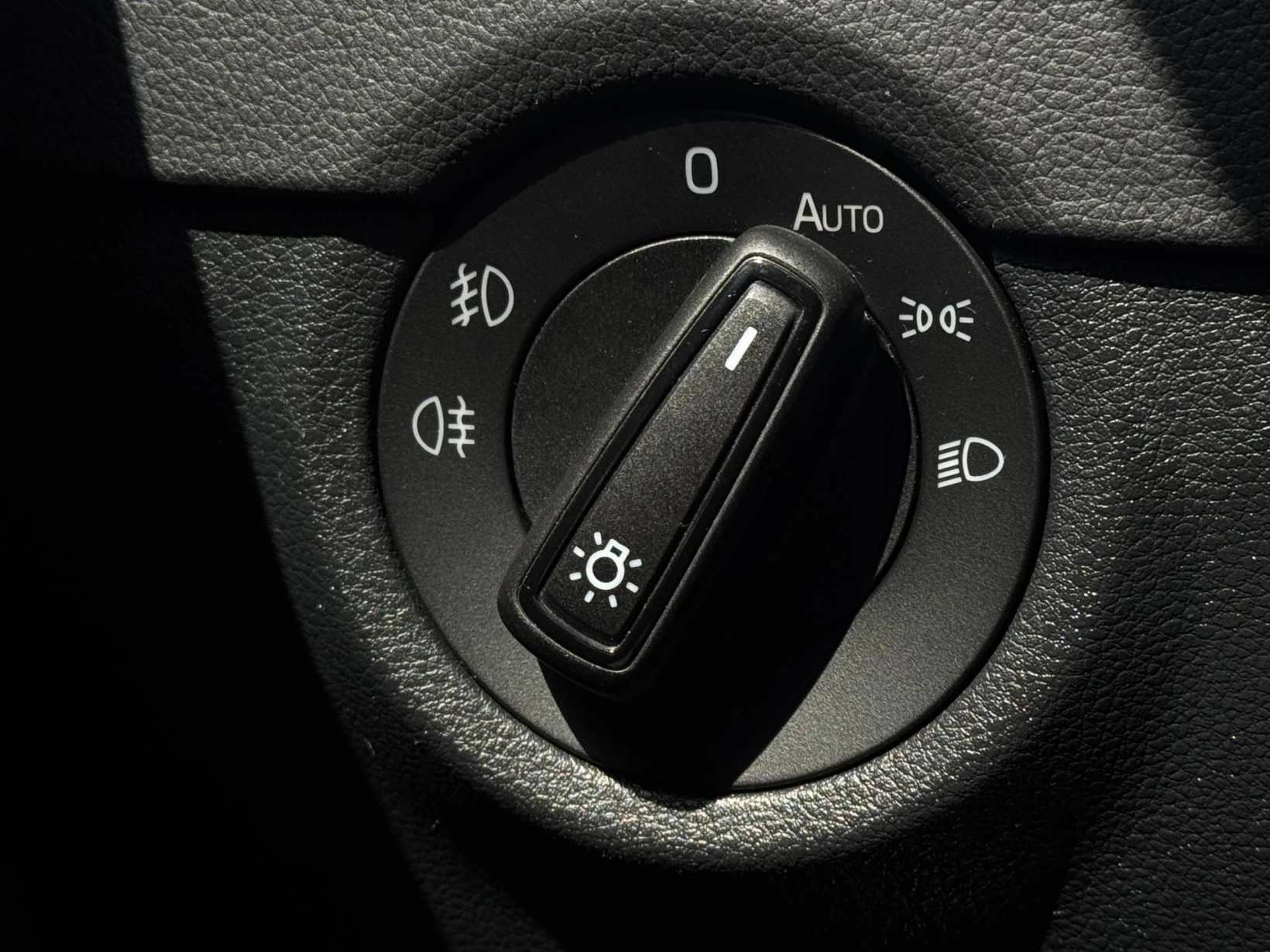 Škoda Octavia – III 1.6TDi Style, Virtual, ACC