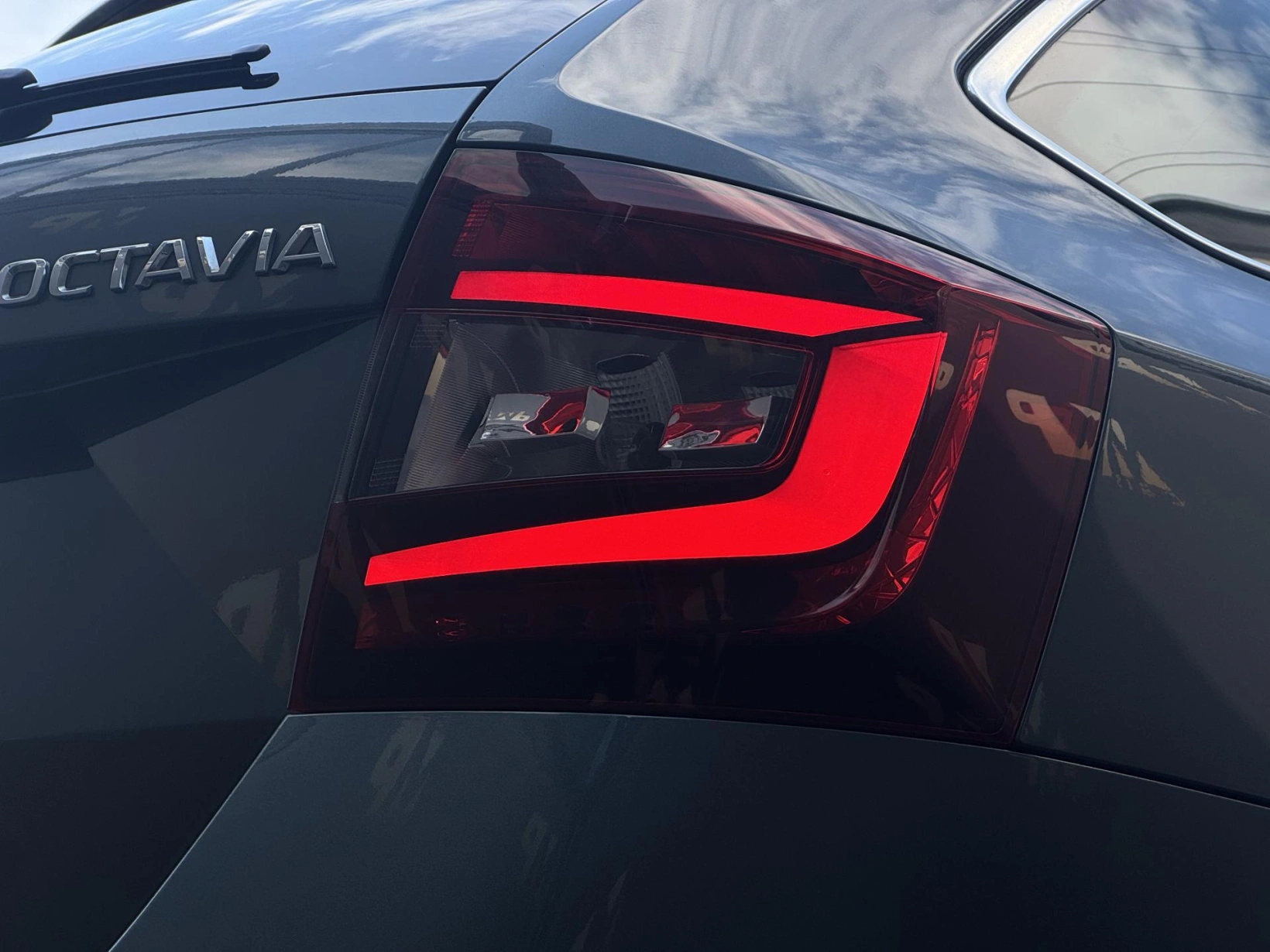 Škoda Octavia – III 1.6TDi Style, Virtual, ACC