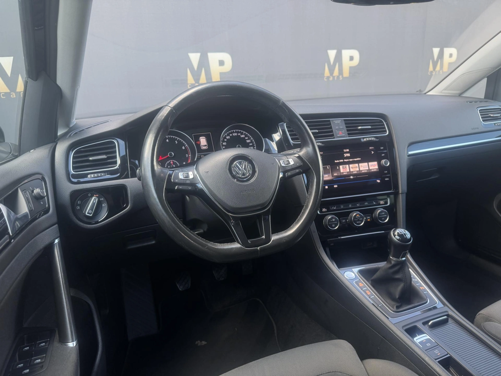 Volkswagen Golf – VII 1.4TSi MAN Highline, PANO