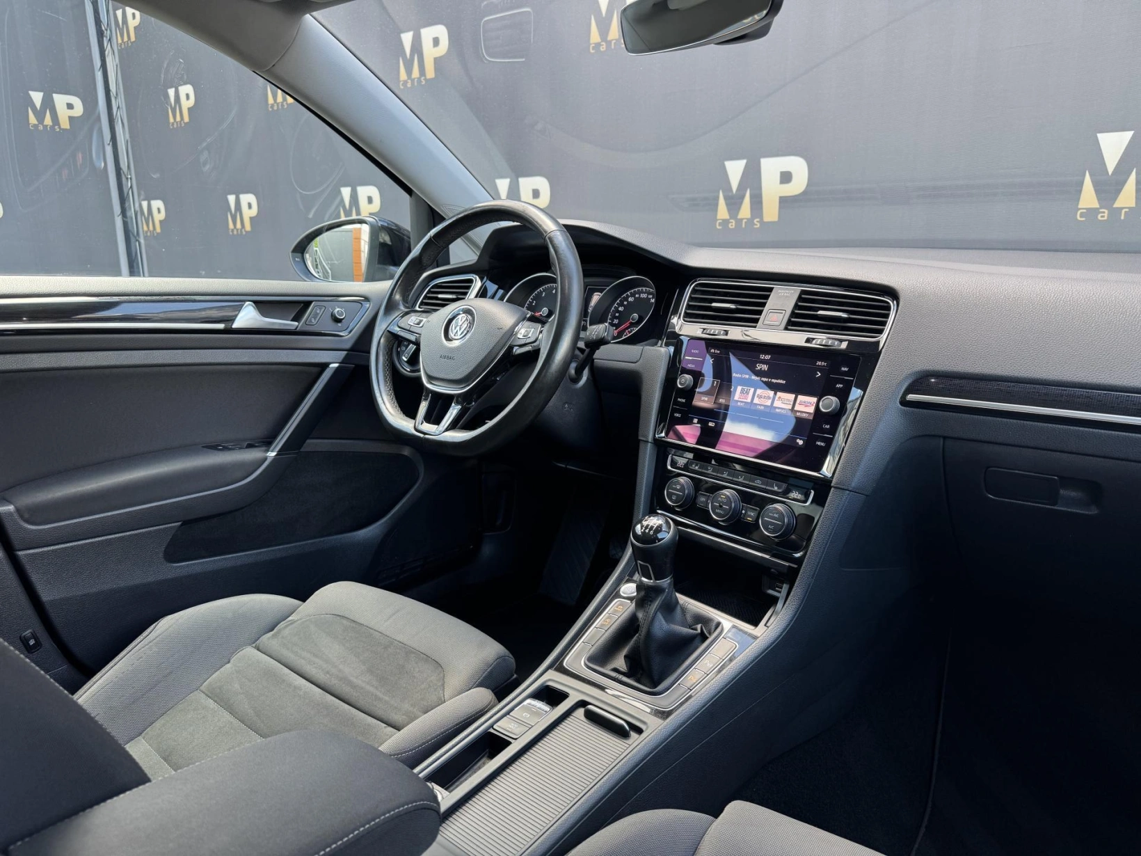 Volkswagen Golf – VII 1.4TSi MAN Highline, PANO
