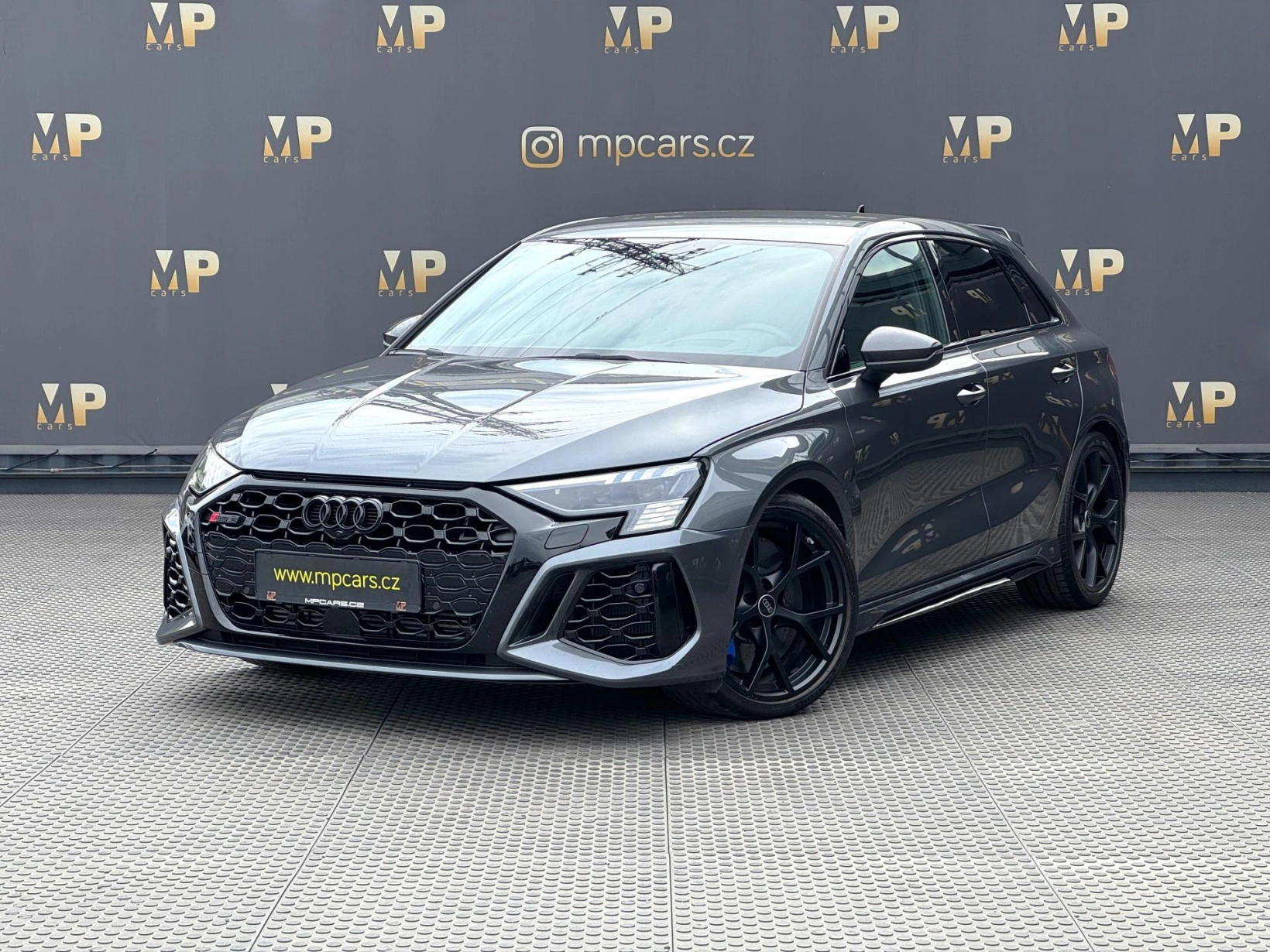 Audi RS 3 – 2.5TFSi 294kW Quattro, Matrix