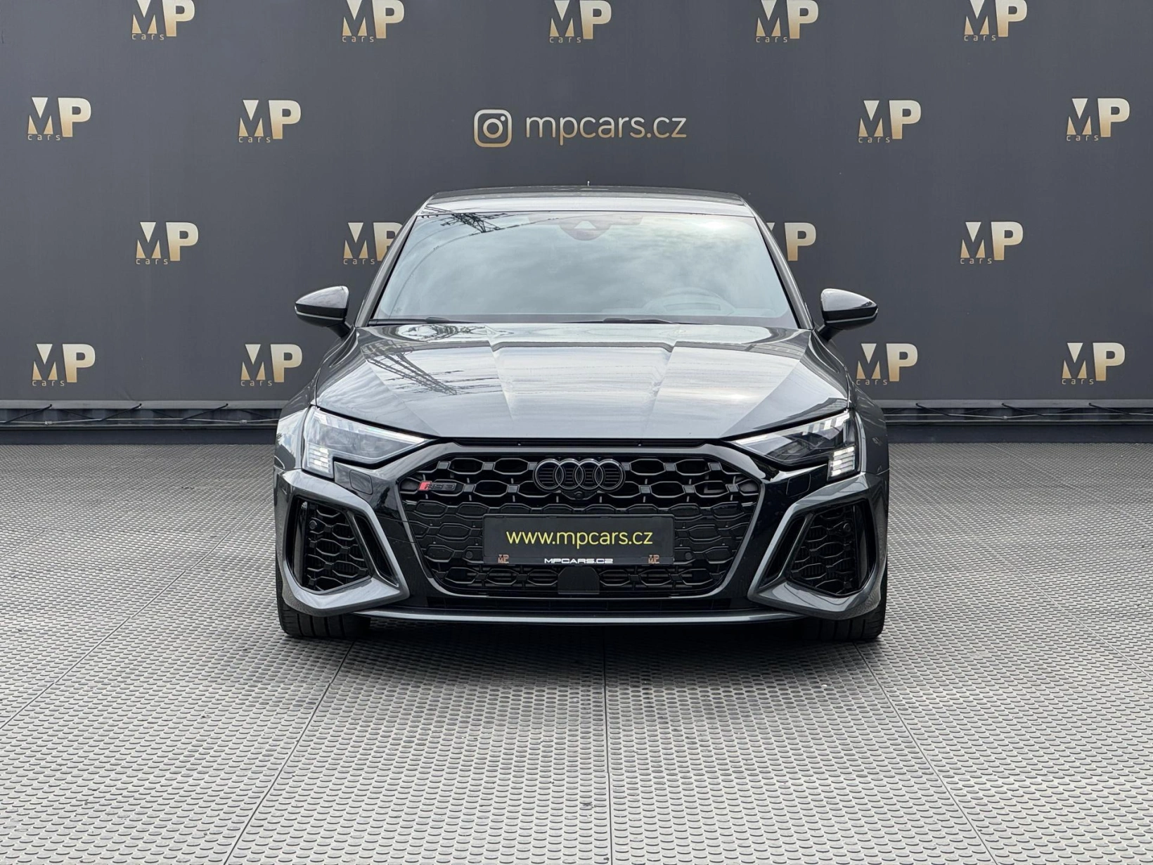 Audi RS 3 – 2.5TFSi 294kW Quattro, Matrix