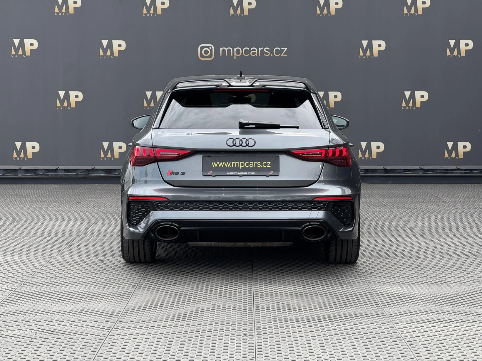 Audi RS 3 – 2.5TFSi 294kW Quattro, Matrix