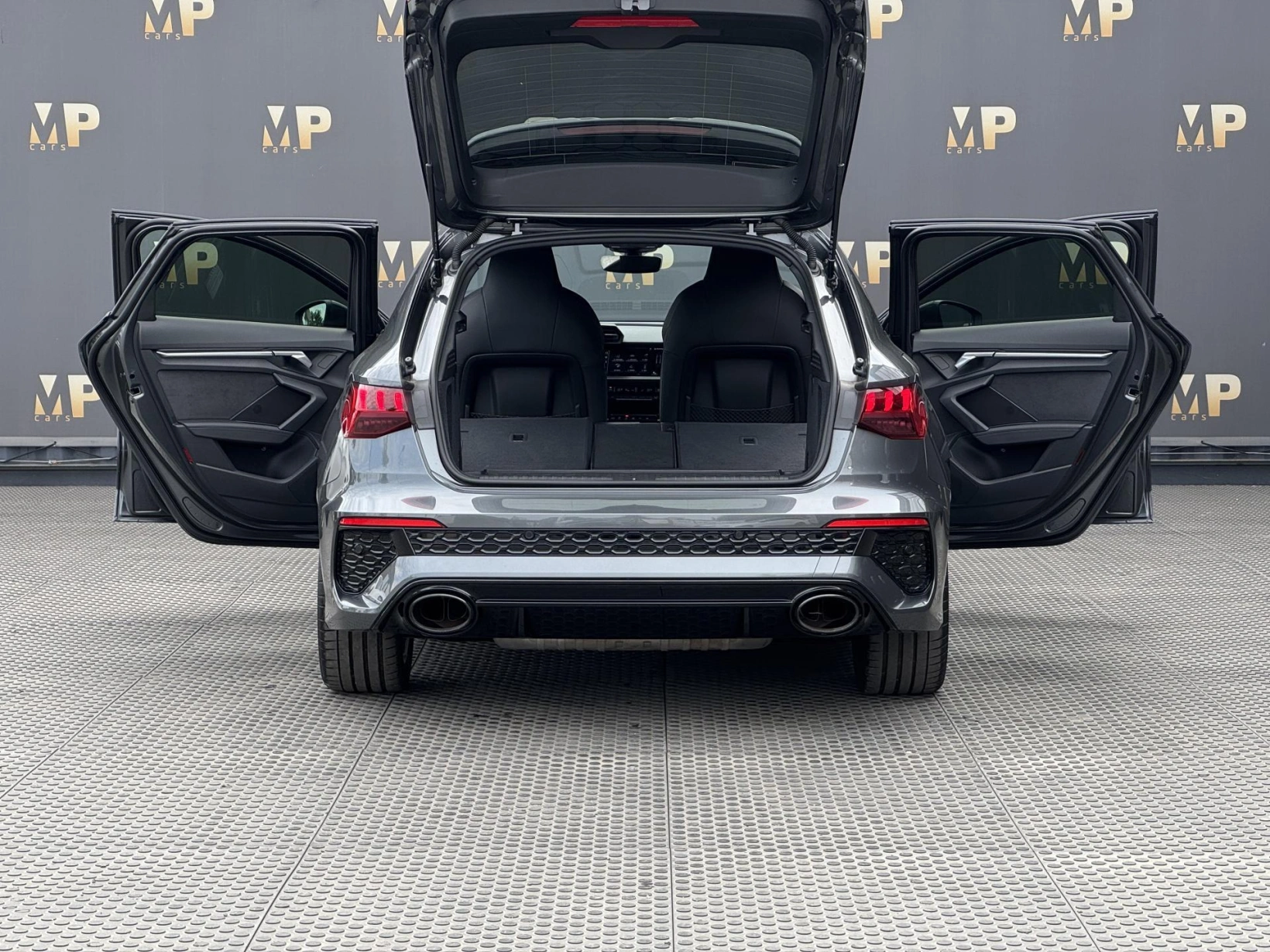 Audi RS 3 – 2.5TFSi 294kW Quattro, Matrix