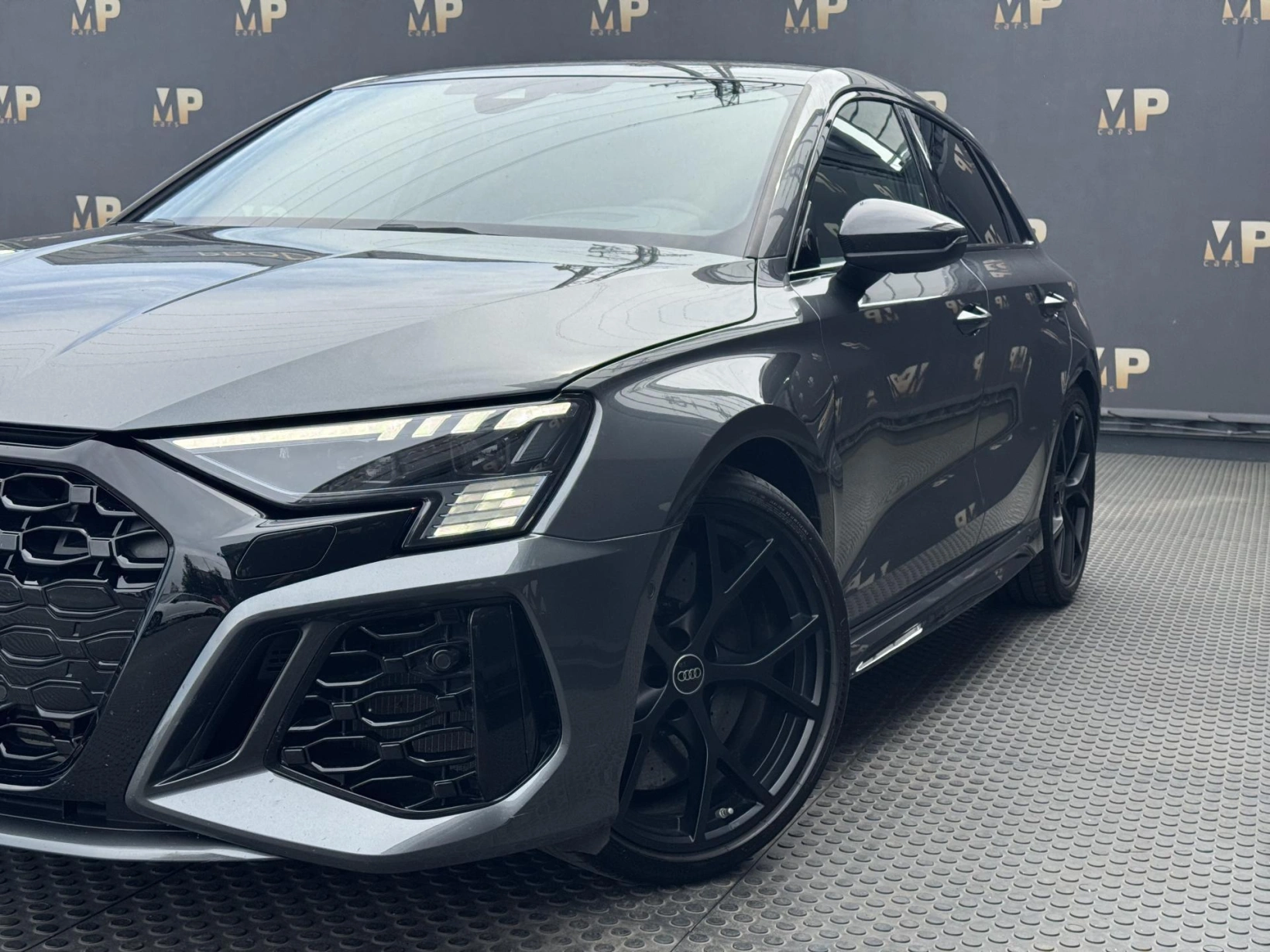 Audi RS 3 – 2.5TFSi 294kW Quattro, Matrix