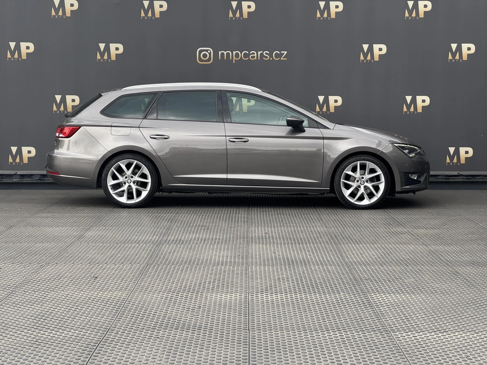 Seat Leon – 1.4TSi 92kW MAN FR, PANO 1.Maj