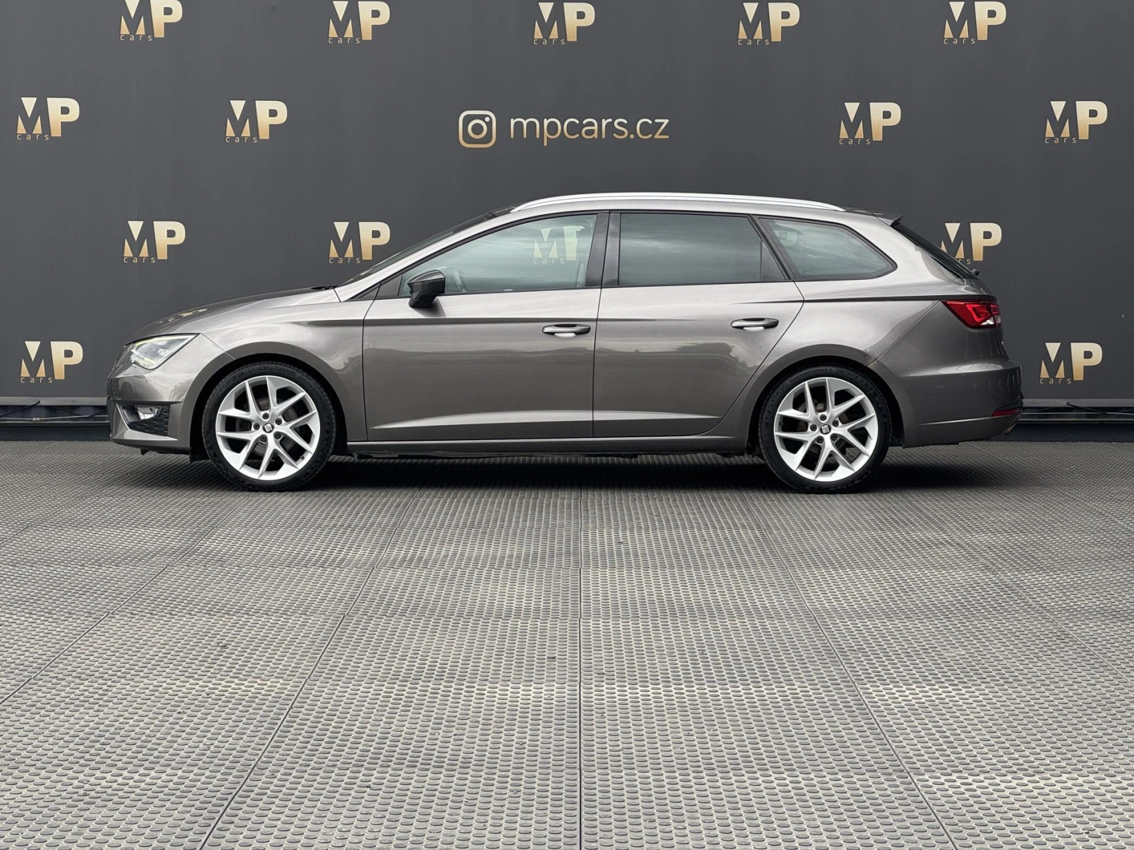 Seat Leon – 1.4TSi 92kW MAN FR, PANO 1.Maj