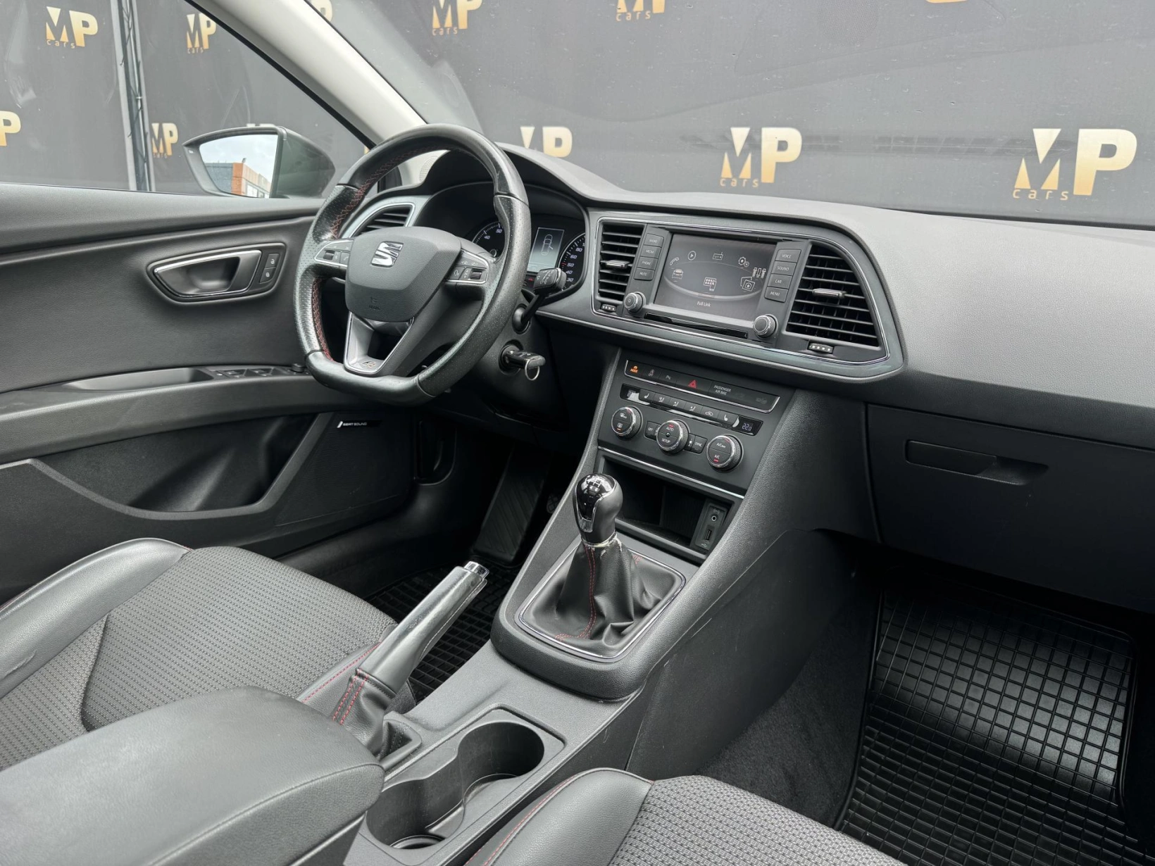 Seat Leon – 1.4TSi 92kW MAN FR, PANO 1.Maj