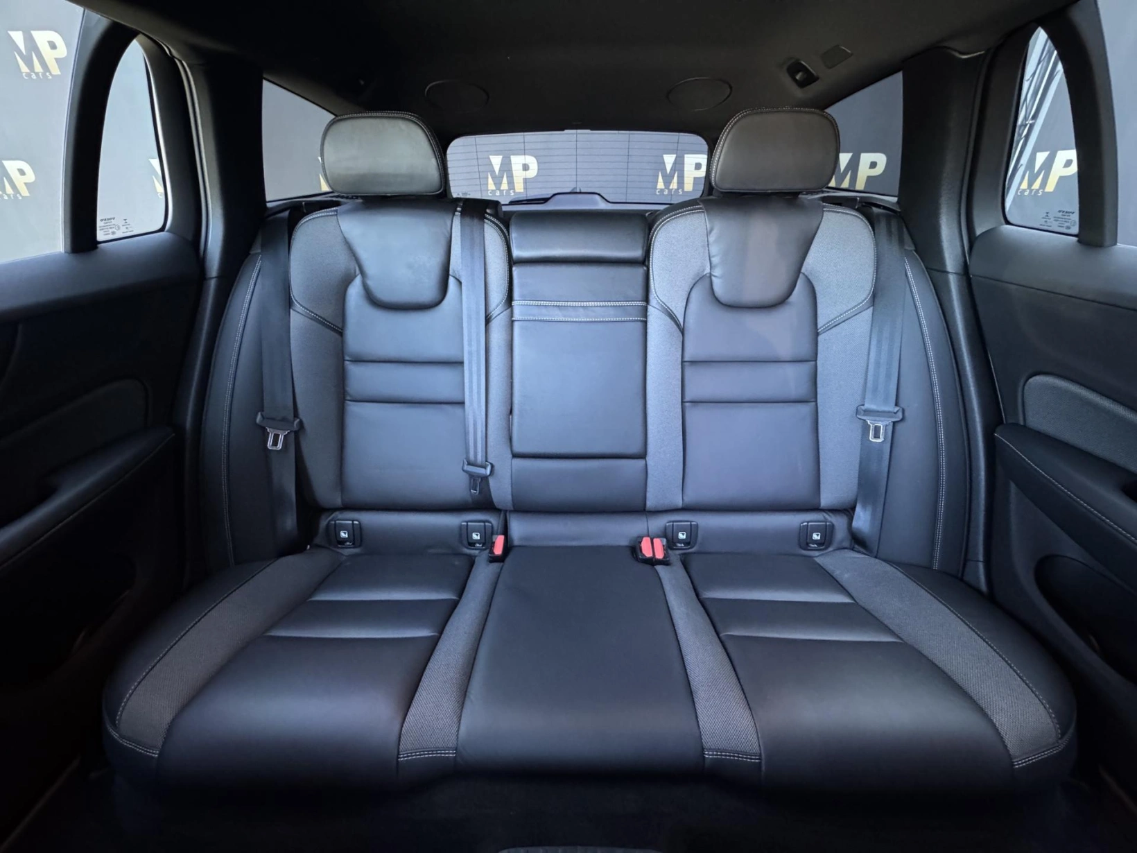 Volvo V60 – 2,0 T8 4X4, Recharge, Polestar