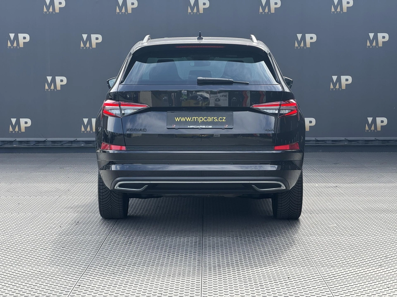 Škoda Kodiaq – 2.0TSi DSG Sportline 4X4, DPH