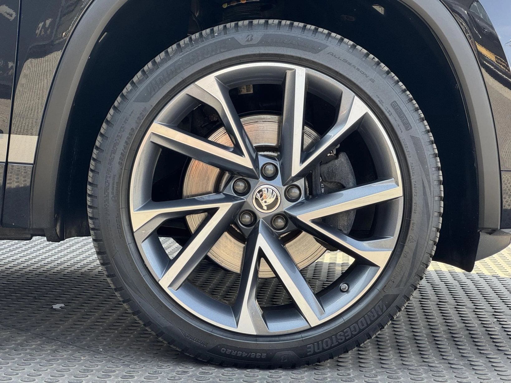 Škoda Kodiaq – 2.0TSi DSG Sportline 4X4, DPH