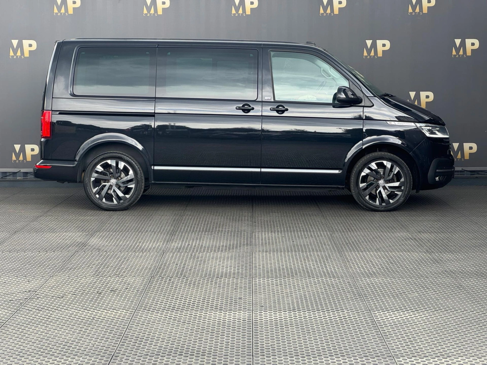 Volkswagen Multivan – 2.0TDi DSG 110kW Highline, DPH