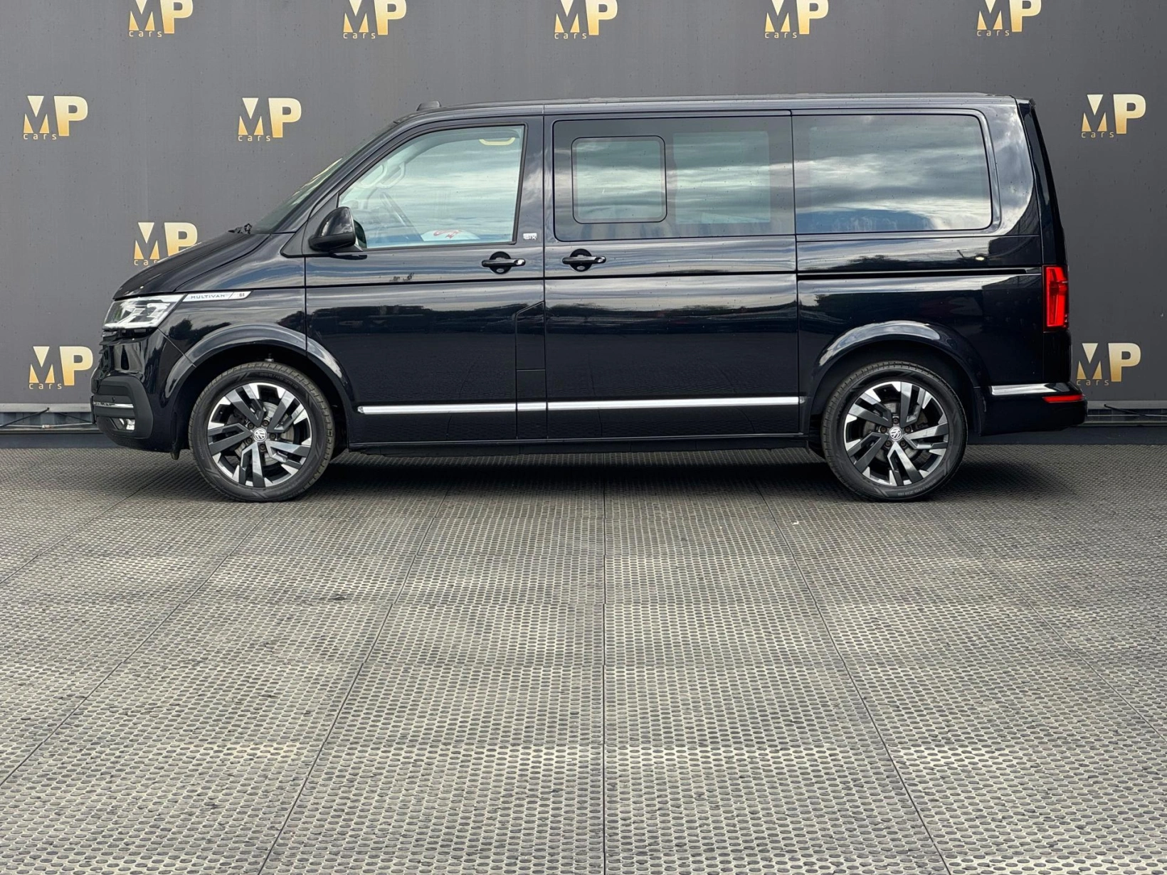 Volkswagen Multivan – 2.0TDi DSG 110kW Highline, DPH