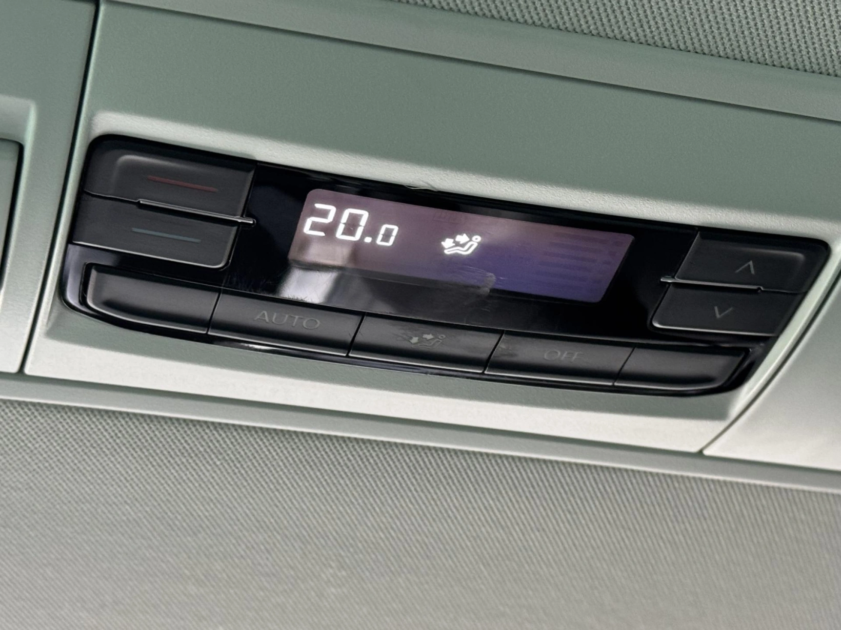 Volkswagen Multivan – 2.0TDi DSG 110kW Highline, DPH